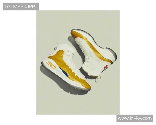 库里谈第三次穿女款签名鞋的感受与赛季鞋款选择的变化 库里谈第三次穿女款签名鞋的感受与赛季鞋款选择的变化